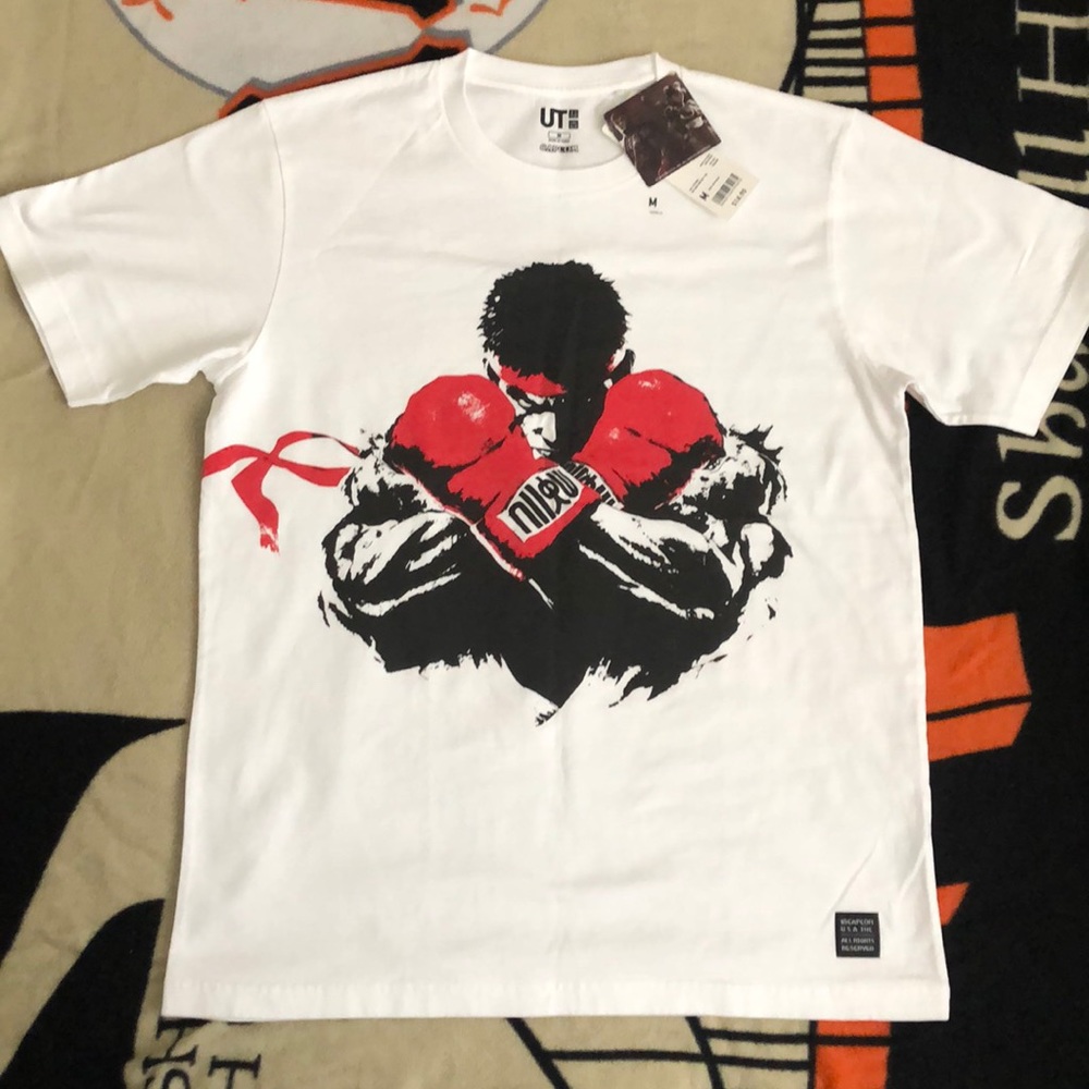 UNIQLO street fighter shirt